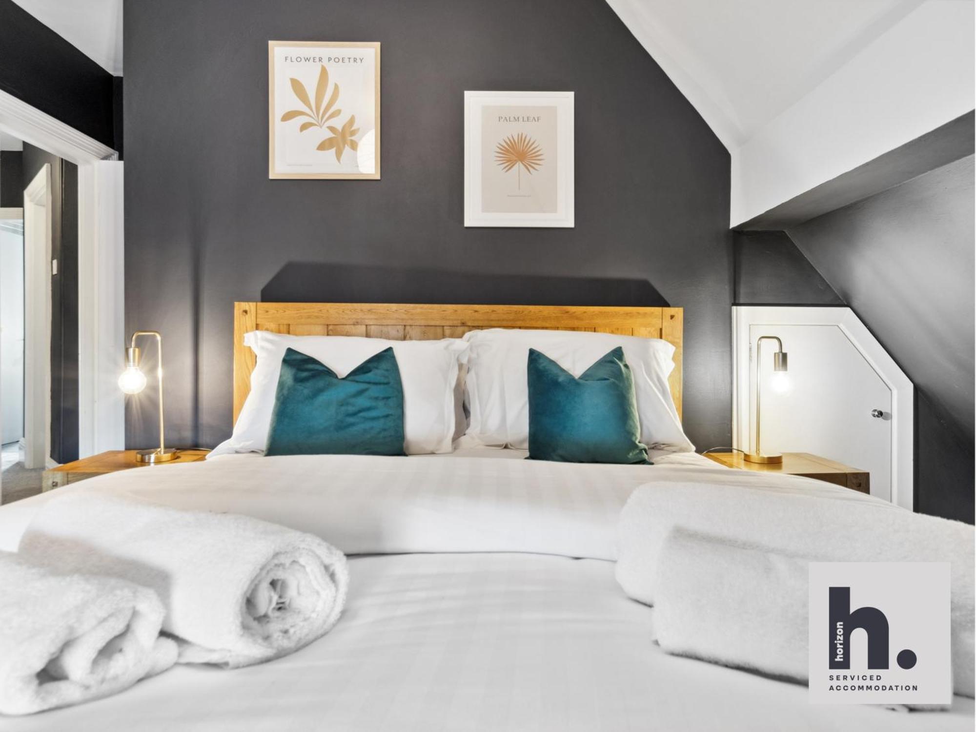 Free Parking - Penthouse - Business Stays - Relocating - St Харрогейт Экстерьер фото